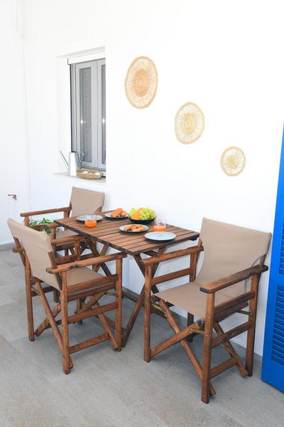 Petite Studios Batsi