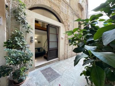 GoodStay Corte Regina Suite