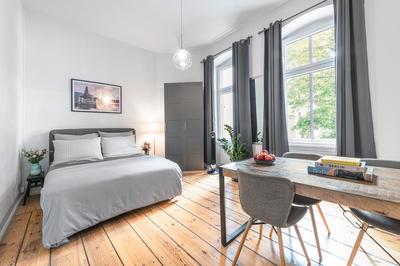 The Stralauer, 1 bed room up to 2 people, Friedrichshain
