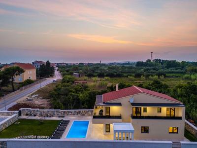 New Luxury Villa with private pool - by TA Leut Agency