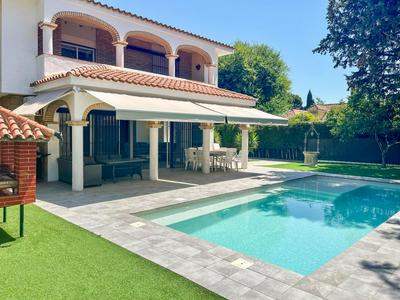 Villa Alamos Jerez I Piscina Salada Climatizada I BBQ I Jardines I 850m2