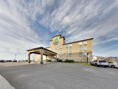 Holiday Inn Express Hotel & Suites - Edmonton International Airport by IHG
