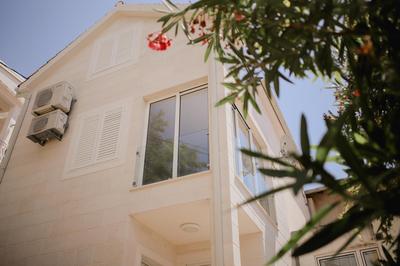 Villa MIRNA