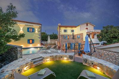 Villa Melary with Pool and Jacuzzi