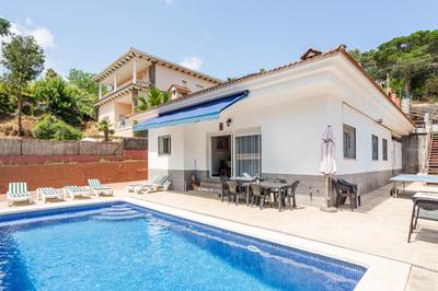 Villa Con Piscina En Lloret De Mar