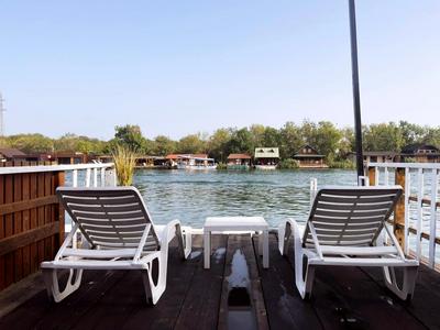 Sidro river house
