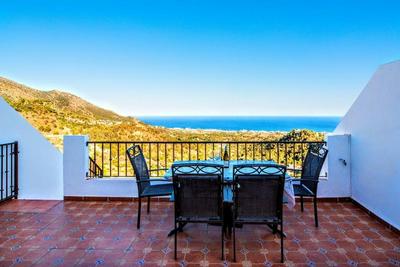 Mijas Pueblo holiday home with sea views, 3 terraces & pool