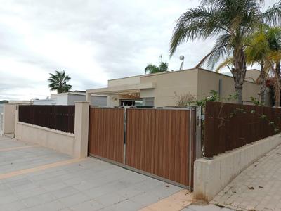 Villa with Pool on Golf Course