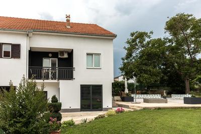 Studio Deluxe RoMa II