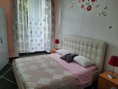 Charming Apartment in Genova with Private Parking, 70 sqm