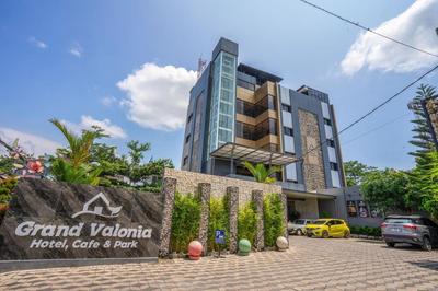 Grand Valonia Hotel Cafe & Park Jember