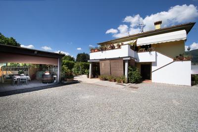 La Polla Apartment with Swimming Pool