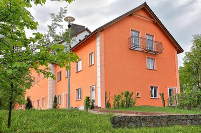 Hotel Albatros Wąsosz przy trasie S5