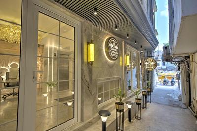 Empire Platinum Suites-Luxury Aparthotel Central Delhi