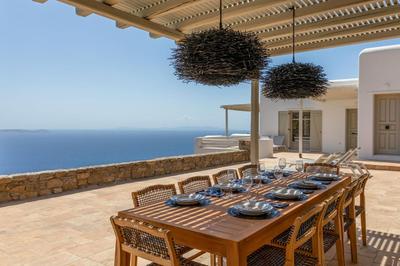 Renovated Luxury Oceanview Villa with Pool in Mykonos