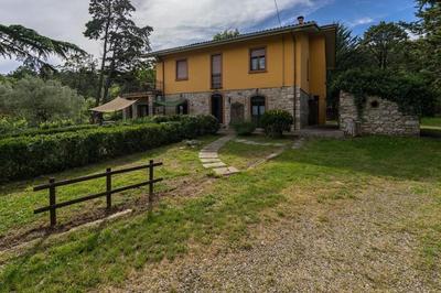 Piccolo Ulivo Ranch villa with panoramic pool