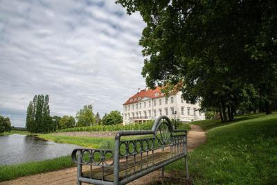 Schloss Rattey - Haus WeinWerk