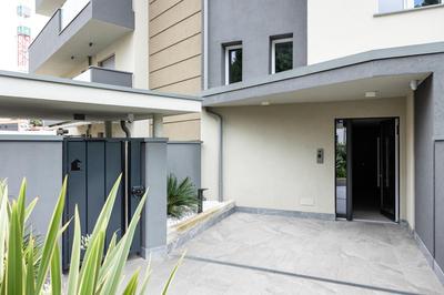 2 Min Walk Chorus Life, with 2 Bedrooms and 2 Bath