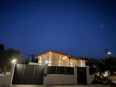 Secret Garden Airport-Beach Villas 300m from famous Davis Beach