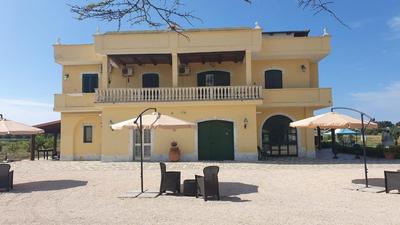 Comfortable bungalow in Lizzano with shared pool