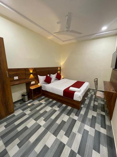 New Golden Sands Inn By Glitz Hotels
