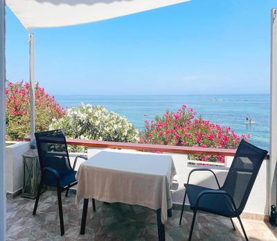 Chelona - Coastal Apartment