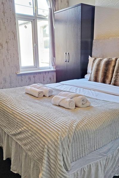 Spacious room London