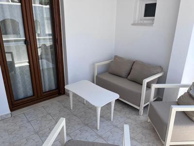 Isidoros home