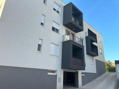 Apartment Gold Shine