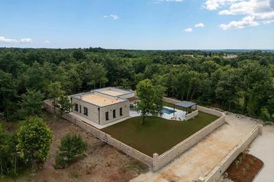 Villa Green Frame West - new build villa in Central Istria with private pool