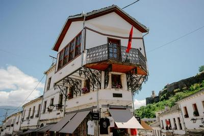 Old Well Bazaar
