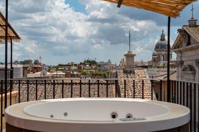 SKY DOMUS ROME Historic Center Penthouse With Jacuzzi