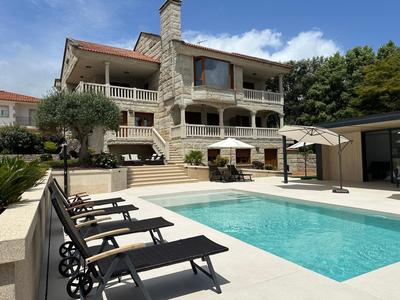 APARTAMENTOS MAR DE AREAS