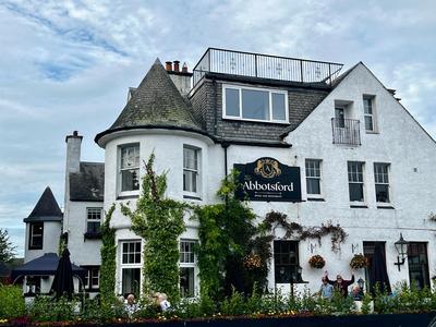 Abbotsford Hotel