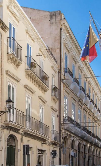Modern apartment in Siracusa, 150 sqm with balcony