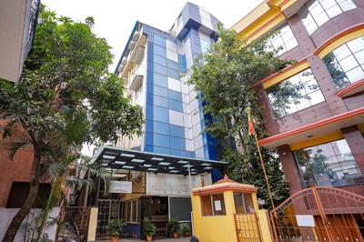 FabHotel Savi Inn - Nr Mantri Square Mall