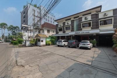 Urbanview Hotel Sakura Bandung