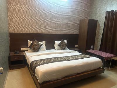 Hotel Bhagirathi Place