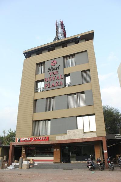 Hotel The Royal Plaza