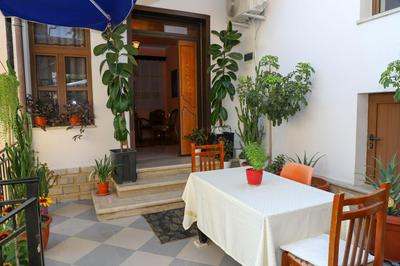 Guest House Veizaj Center