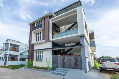 Brickmarks Service Apartment