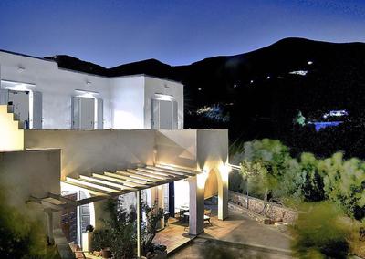Theasis Sifnos Apartments