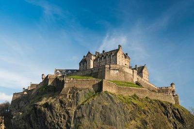 Cozy Castle view flat in Edinburgh EB9 photo 2