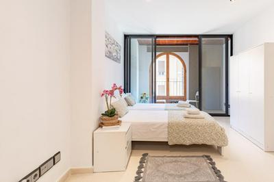 Aparthotel Mediterráneo by NeoHotels-Centro 8 min by Metro