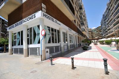 Hostel Dos Estaciones - Albergue Juvenil - FREE towels, coffee & tea, remote check-in