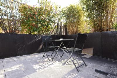 Room Sant Ambrogio with private terrace in shared flat
