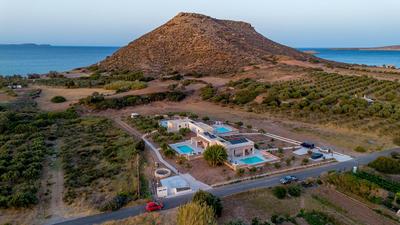 Kastri Hill Luxury Villas
