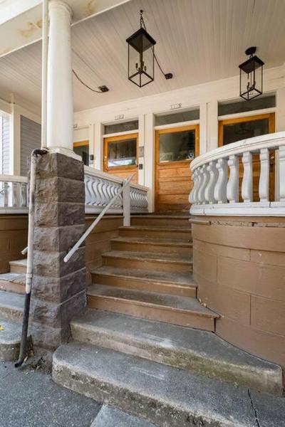 Stay Portland - The Câlin Suite - Posh Local Boutiques & Eateries