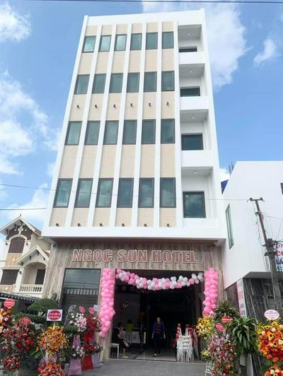 Ngọc Sơn Hotel
