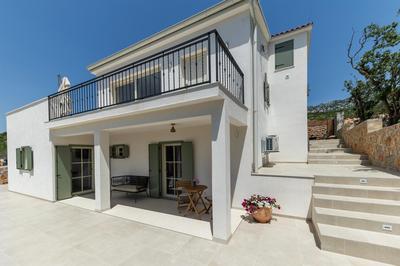 Luxury Casa Sorelle Croatia, secluded house with a breathtaking view and heated infinity pool